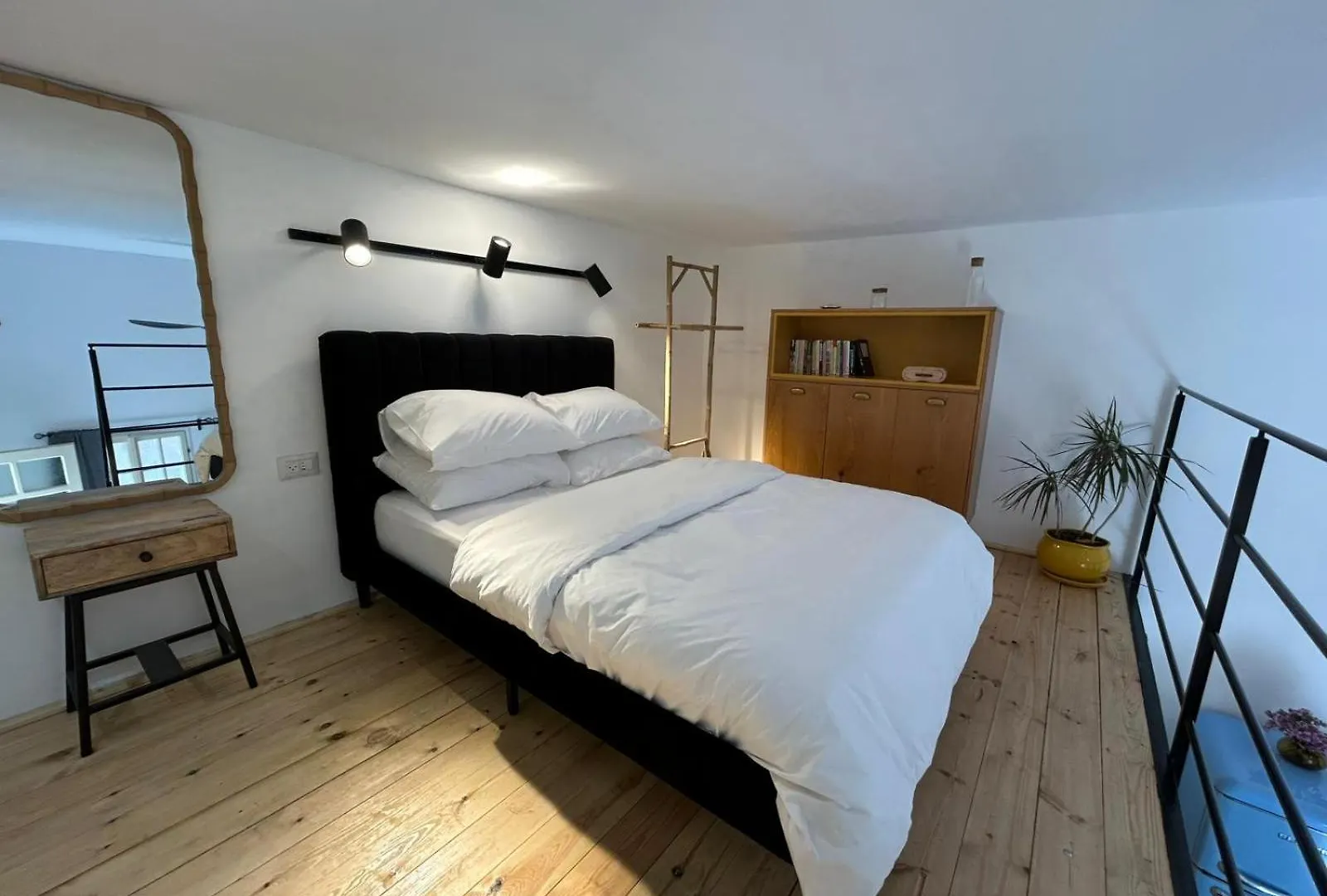 Port City Haifa - Urban Oasis In Downtown Apartment